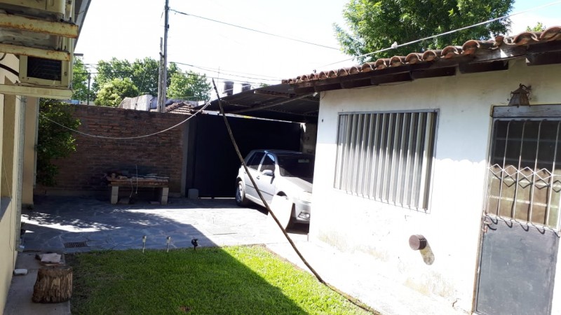 Figueroa Alcorta 1649 -Boulogne - Casa 3 dormitorios