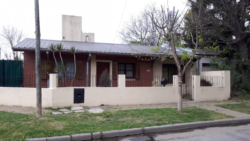 Figueroa Alcorta 1649 -Boulogne - Casa 3 dormitorios