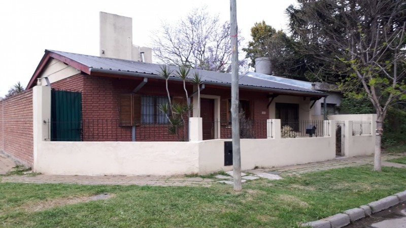 Figueroa Alcorta 1649 -Boulogne - Casa 3 dormitorios