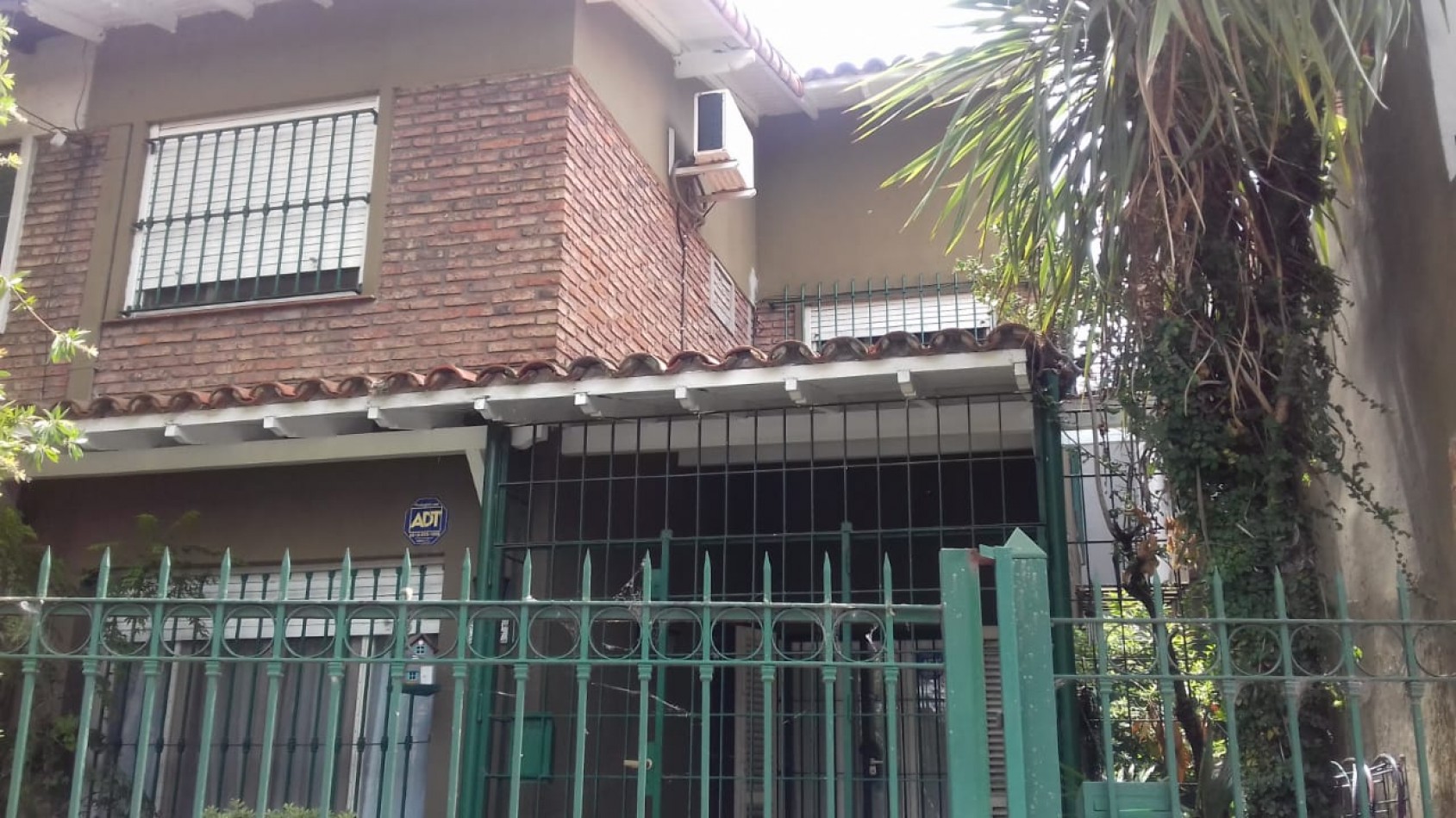 Av. del Libertador 16607. Duplex 5 ambientes.