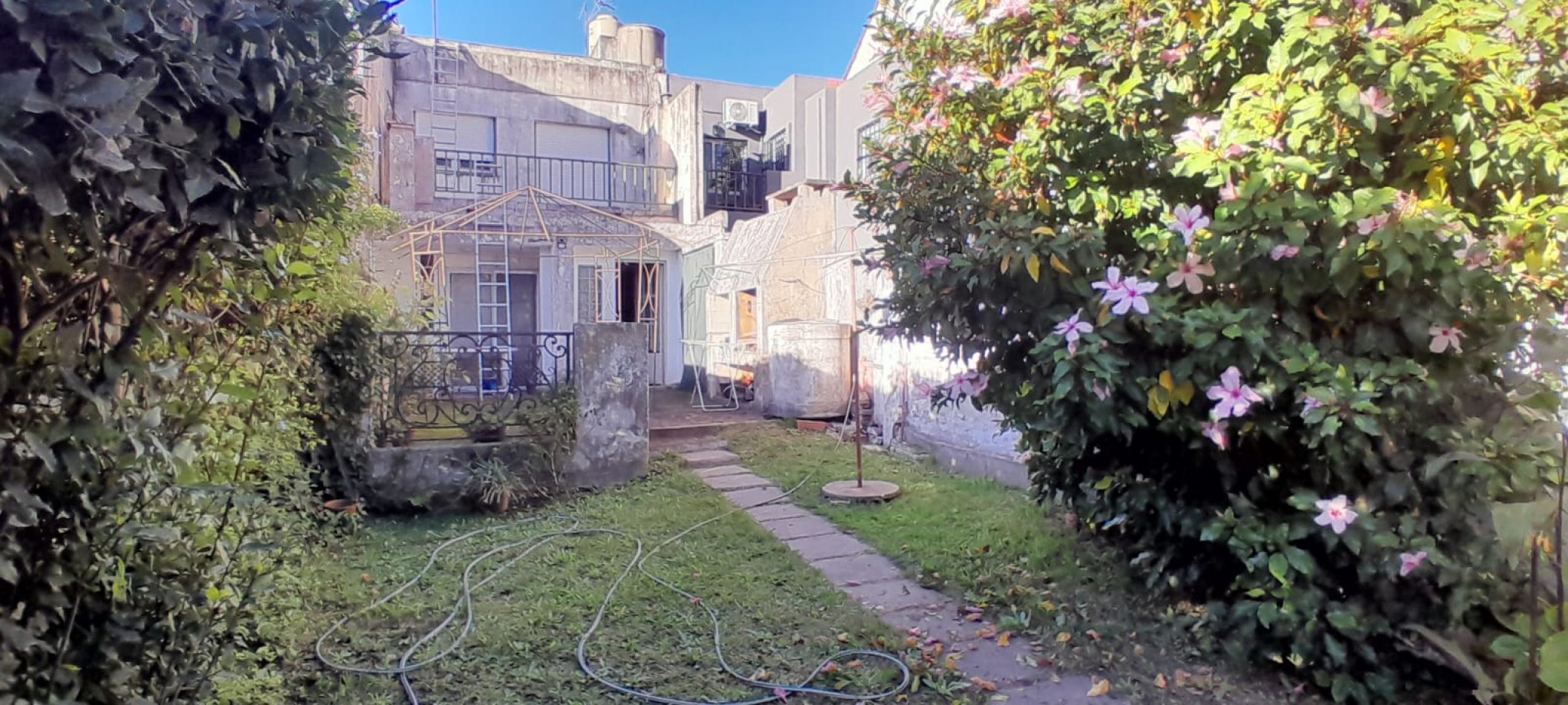 PAVON 2438 BECCAR - DUPLEX A ACTUALIZAR EXCELENTE ZONA