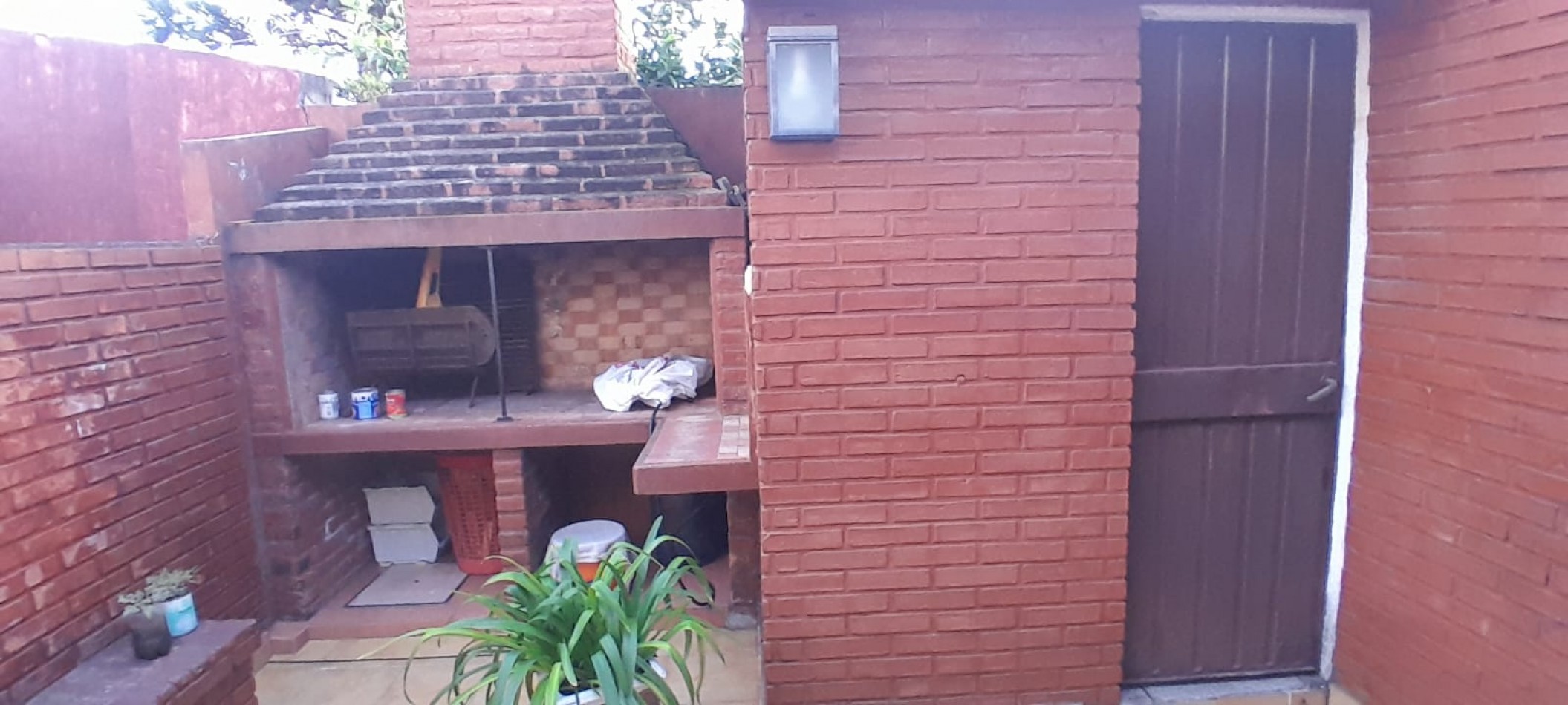 Azcuenaga 1643. Excelente duplex, zona Plaza 9 de Julio.