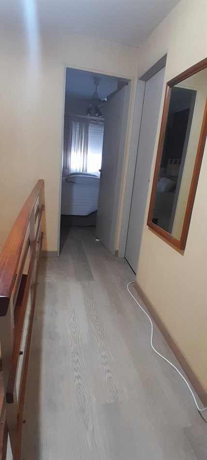 Azcuenaga 1643. Excelente duplex, zona Plaza 9 de Julio.