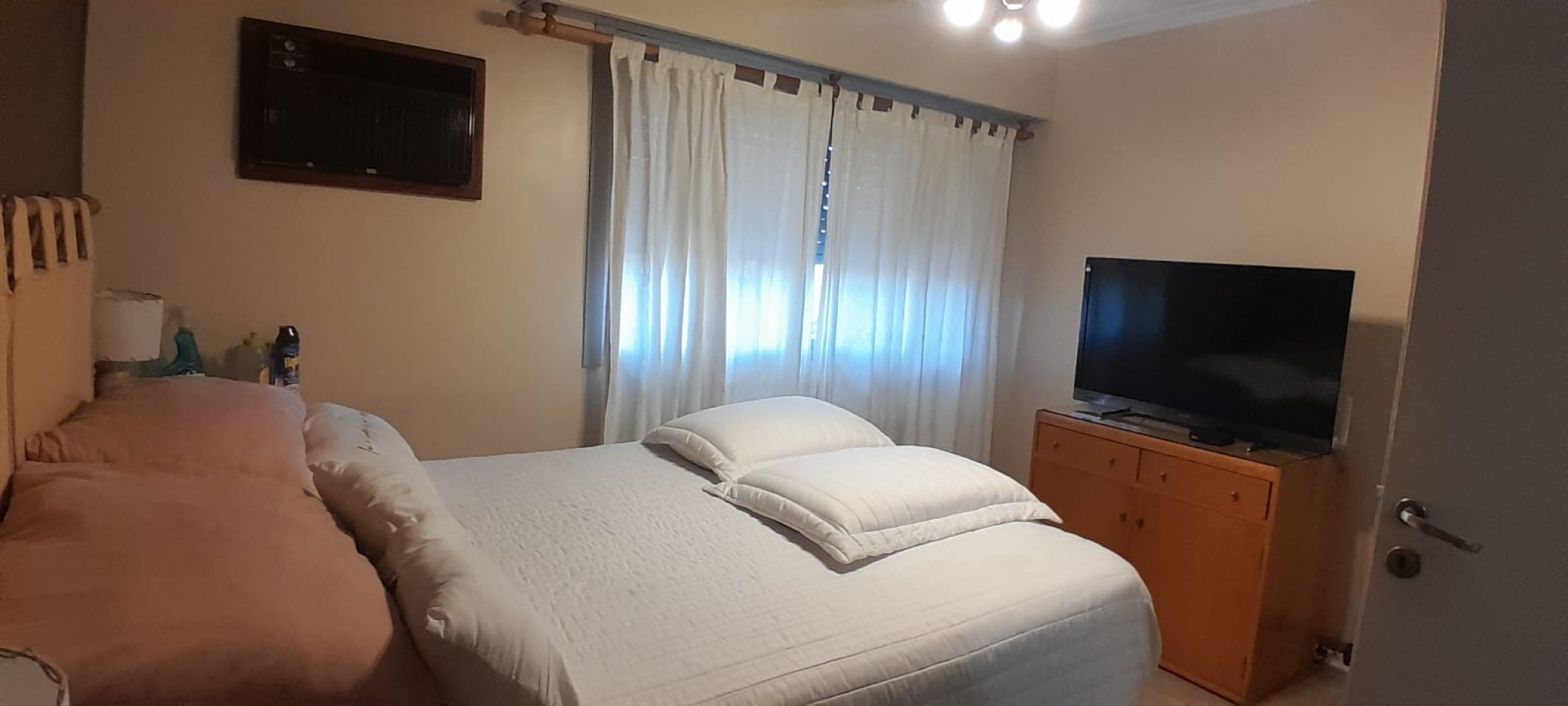 Azcuenaga 1643. Excelente duplex, zona Plaza 9 de Julio.