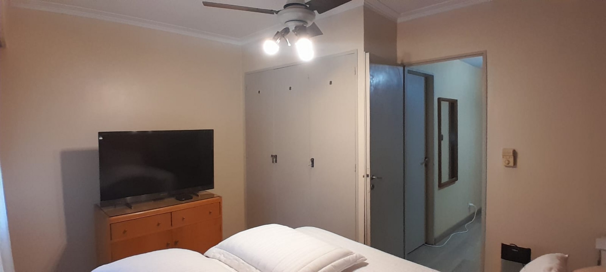 Azcuenaga 1643. Excelente duplex, zona Plaza 9 de Julio.