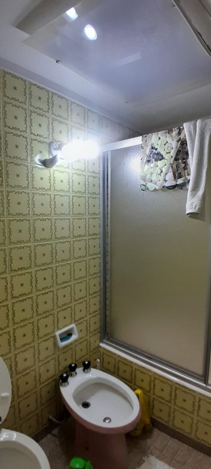 Azcuenaga 1643. Excelente duplex, zona Plaza 9 de Julio.