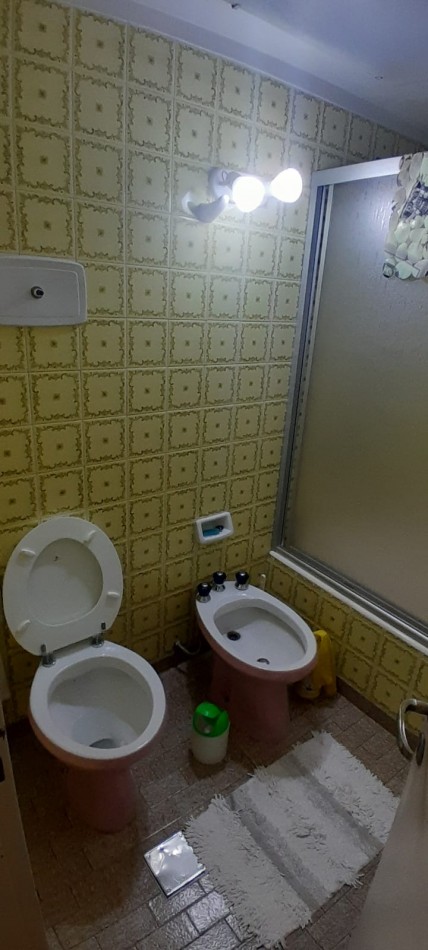 Azcuenaga 1643. Excelente duplex, zona Plaza 9 de Julio.
