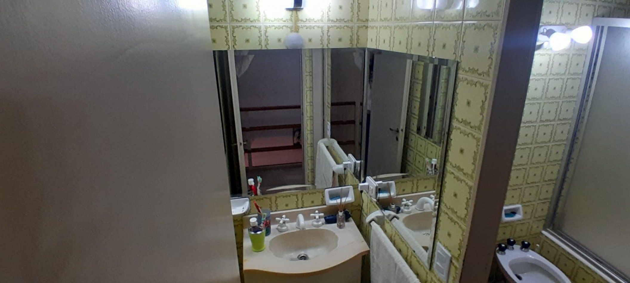 Azcuenaga 1643. Excelente duplex, zona Plaza 9 de Julio.