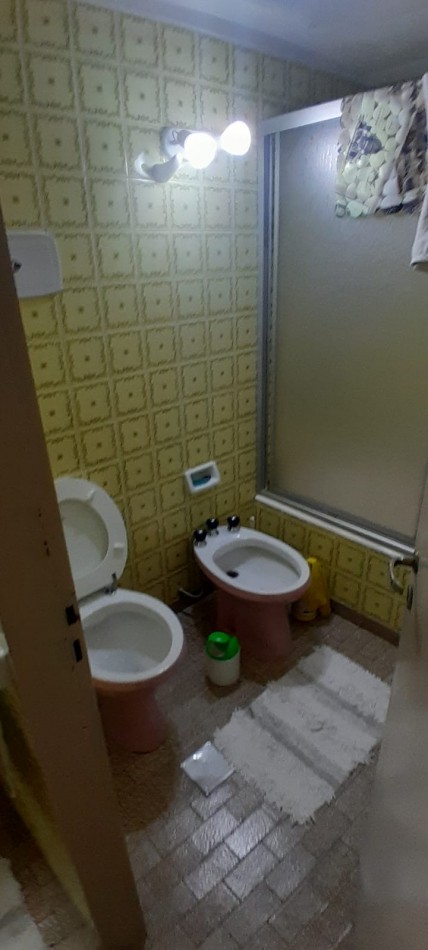 Azcuenaga 1643. Excelente duplex, zona Plaza 9 de Julio.