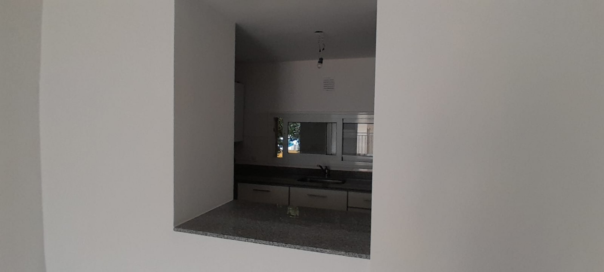 Centenario 555 - Departamento 1/2 amb contrafrente con balcon.