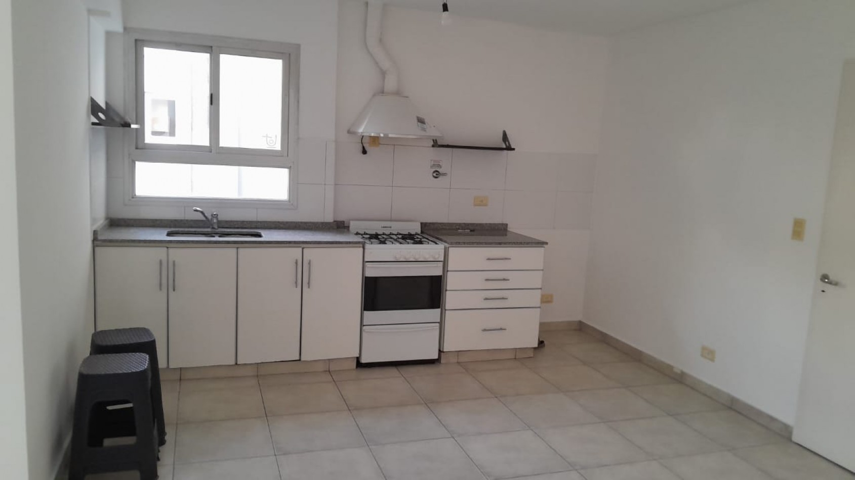 Alberti 1255 - 2 amb c/coch