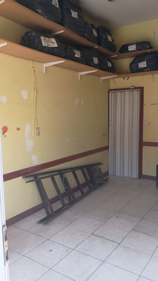 AltBrown55 - Pequeño local a la calle - San Isidro