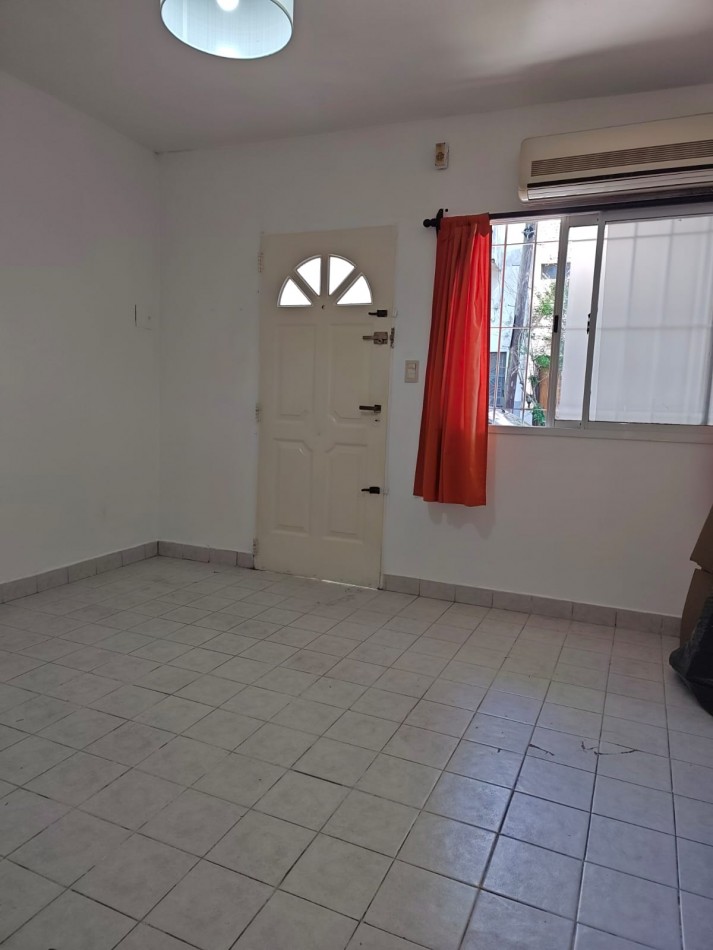 Jacinto Diaz 1038 - PH al frente