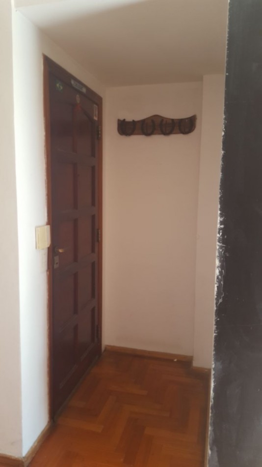 Centenario 2265. 3 ambientes con terraza propia.