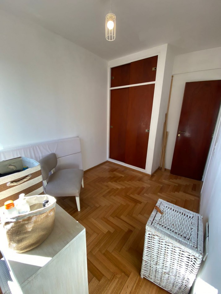 Centenario 2265. 3 ambientes con terraza propia.