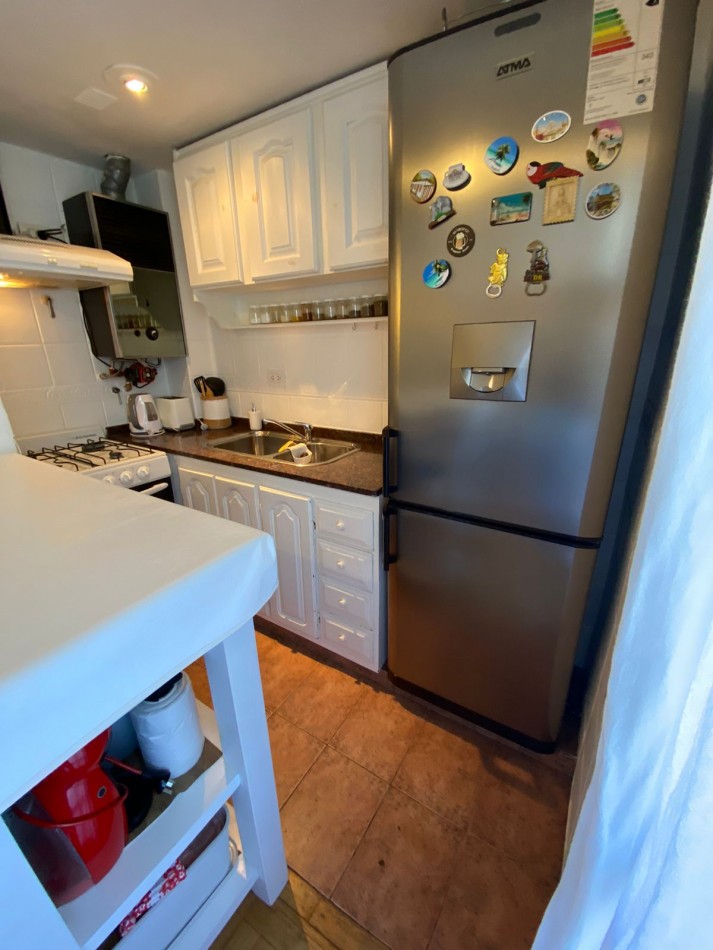 Centenario 2265. 3 ambientes con terraza propia.