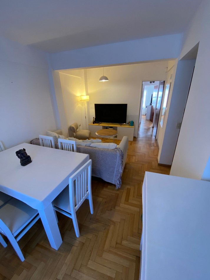 Centenario 2265. 3 ambientes con terraza propia.