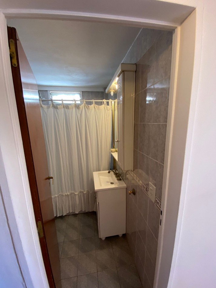 Centenario 2265. 3 ambientes con terraza propia.