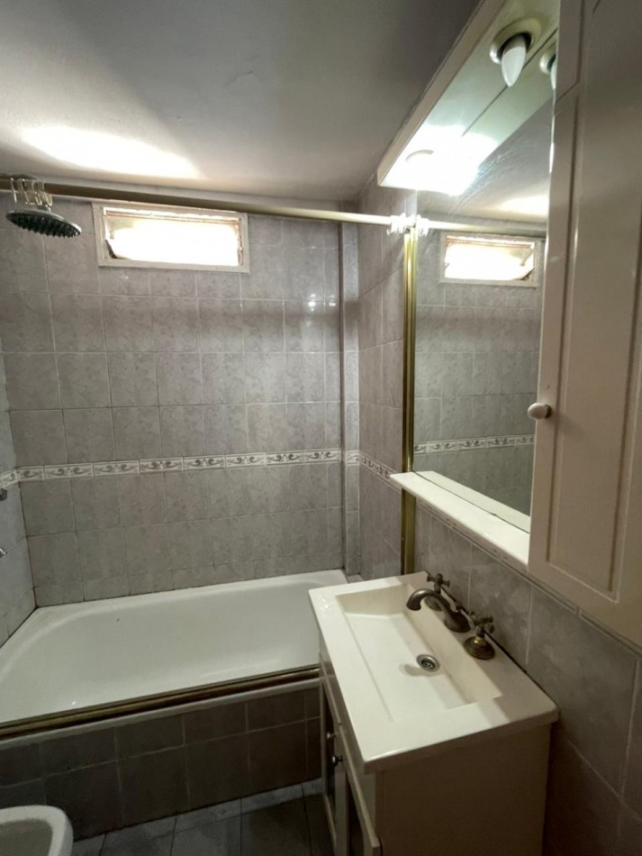 Centenario 2265. 3 ambientes con terraza propia.