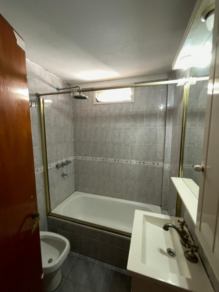 Centenario 2265. 3 ambientes con terraza propia.