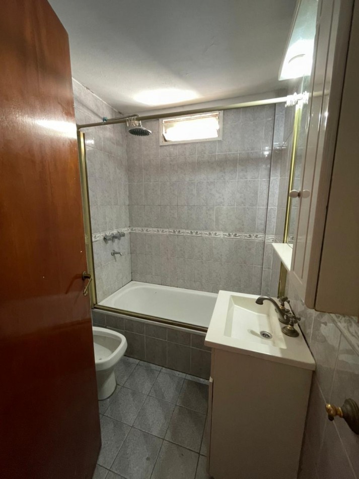 Centenario 2265. 3 ambientes con terraza propia.