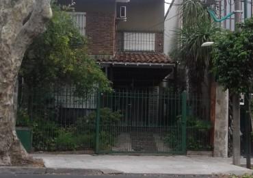 Av del Libertador 16.607. Duplex 3 dormitorios